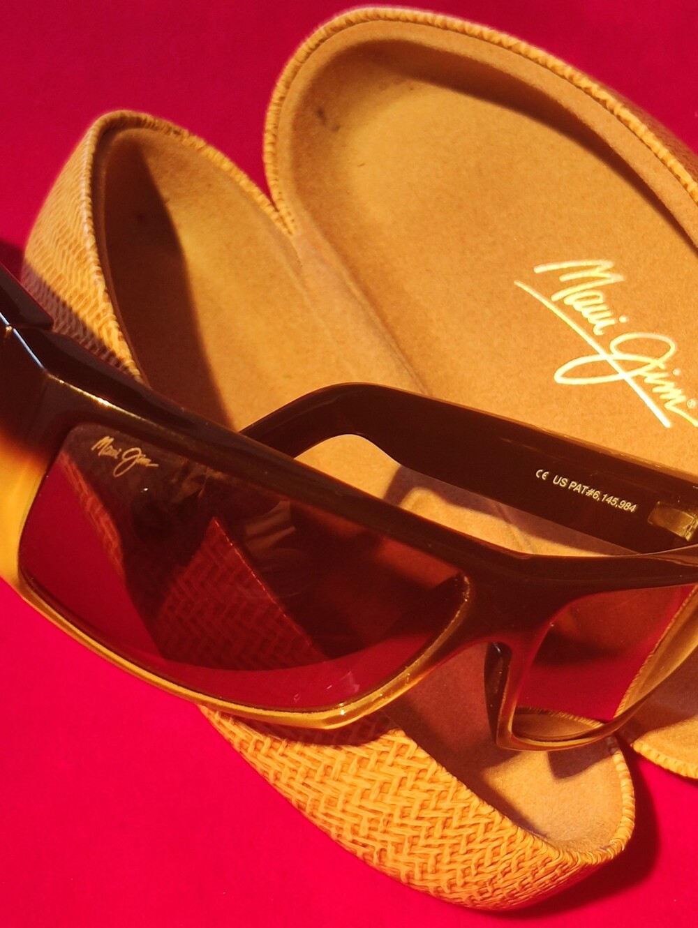 Maui MJ-204-26 Made In Italy USPat#6.145.984 Womens Pre-owned Condition Sunglass
